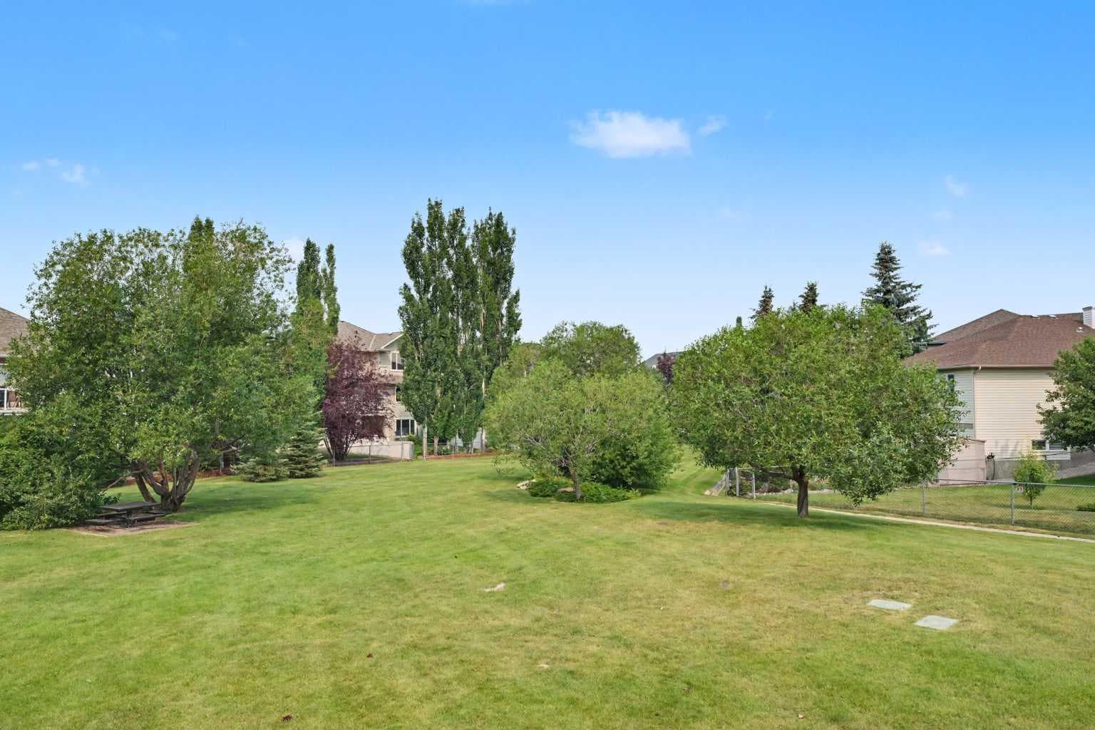 915 Coopers Drive SW