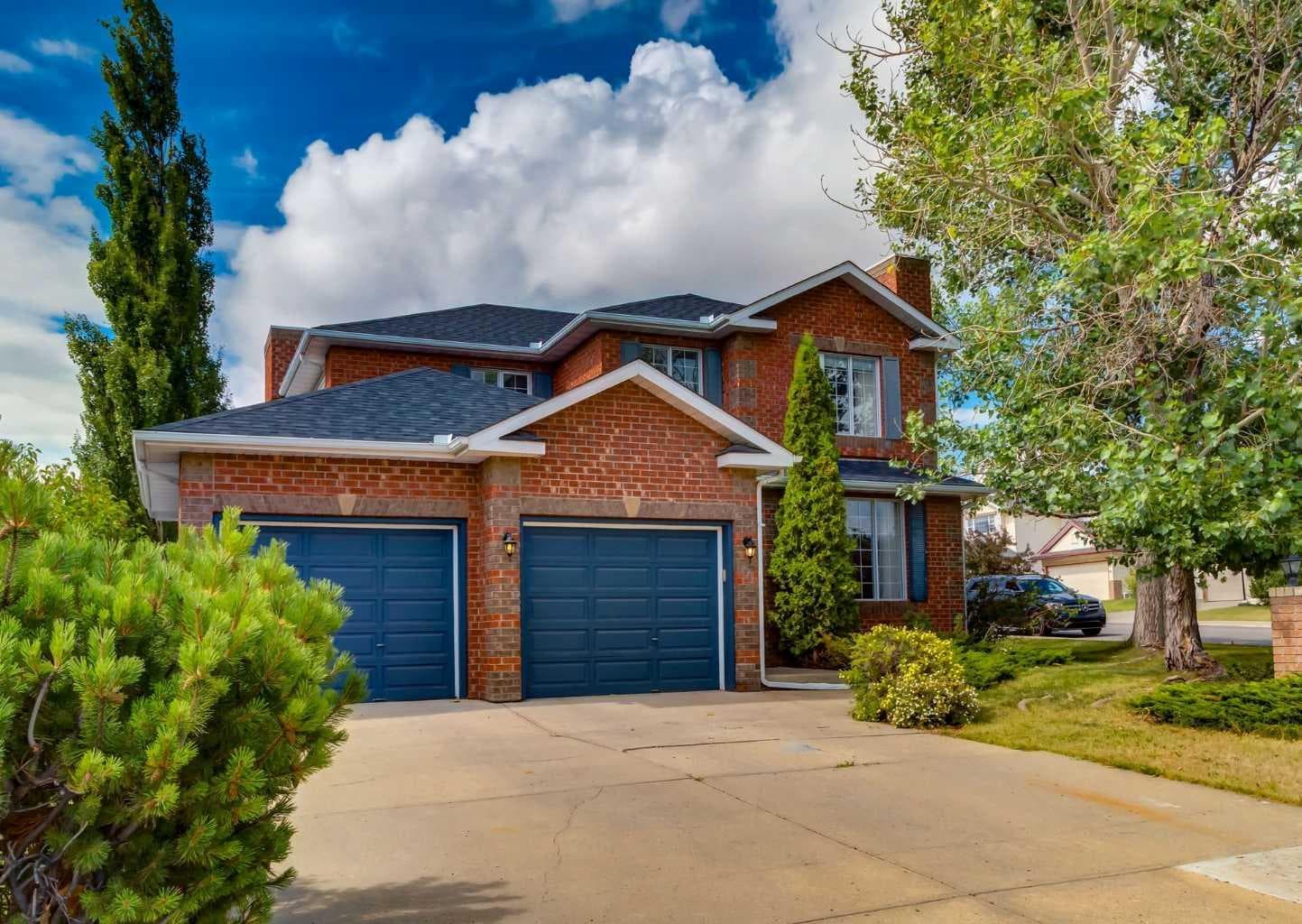 63 Arbour Lake Drive NW
