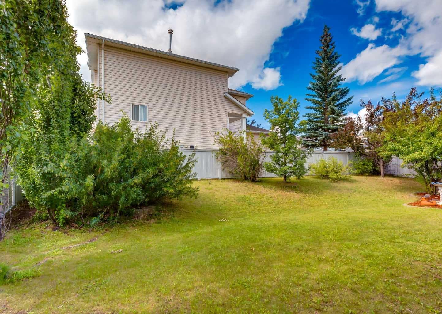 63 Arbour Lake Drive NW