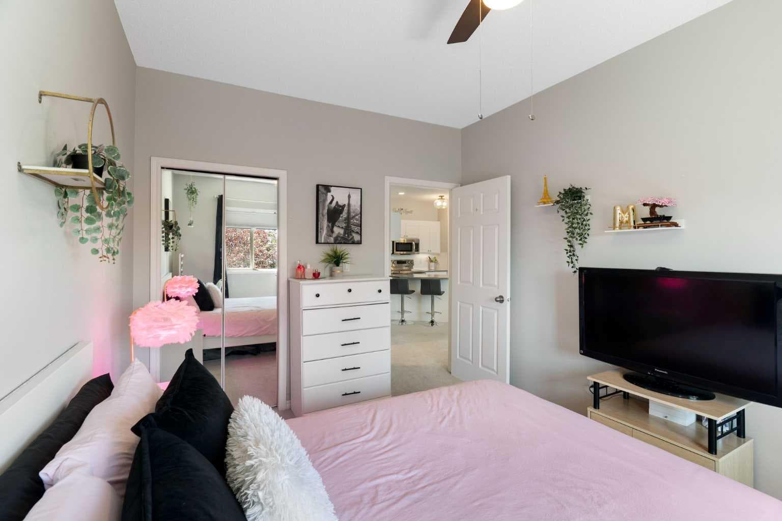 1301, 7451 Springbank Boulevard SW