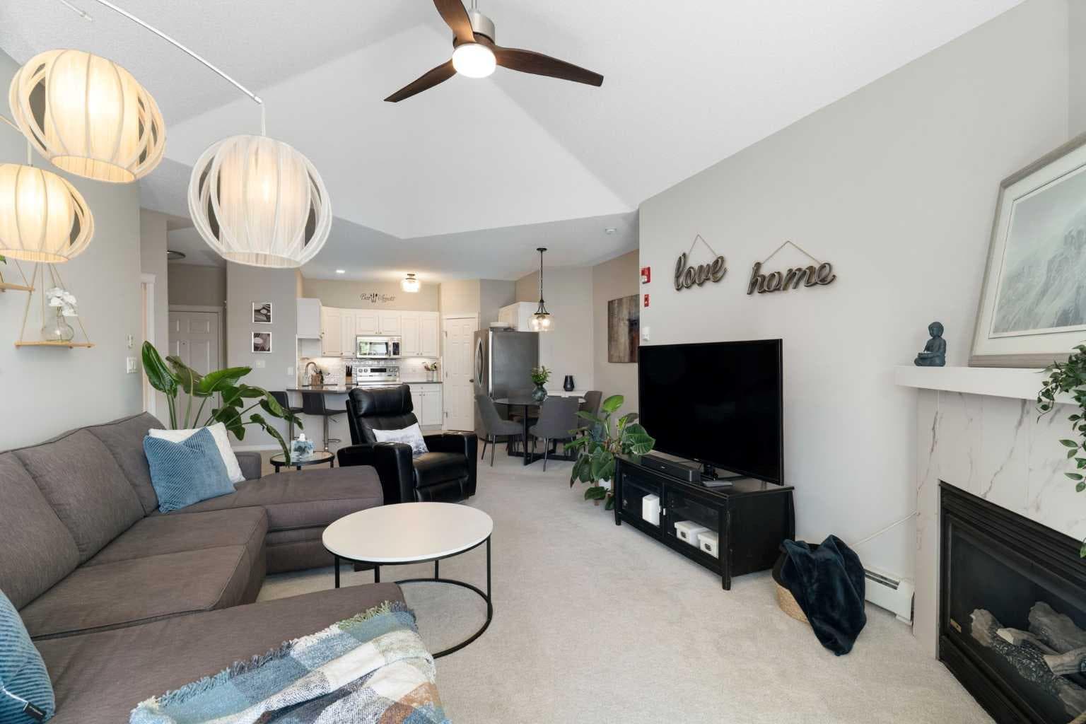1301, 7451 Springbank Boulevard SW