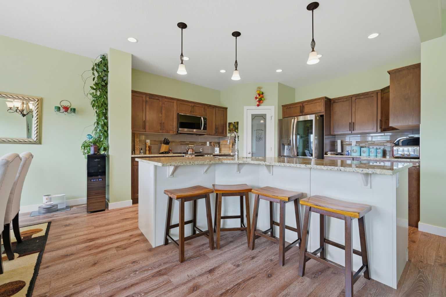 224 Kingston Way SE
