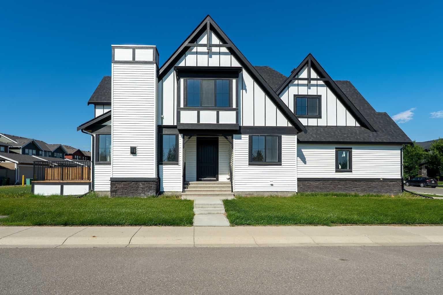 1209 Coopers Drive SW