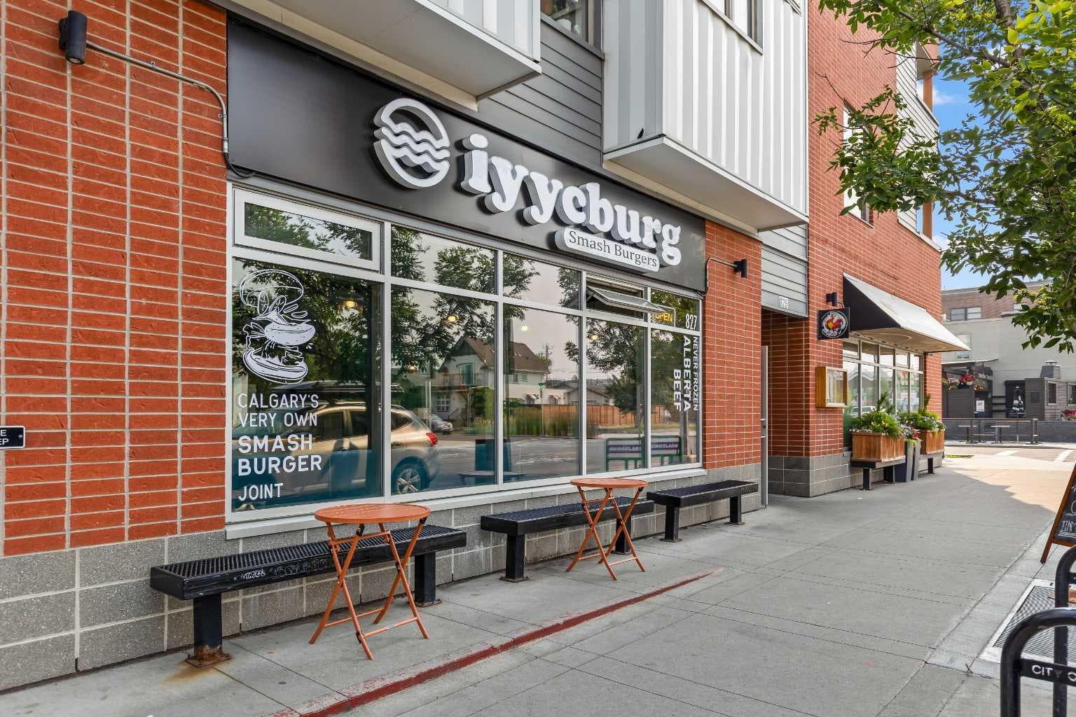 405, 880 Centre Avenue NE