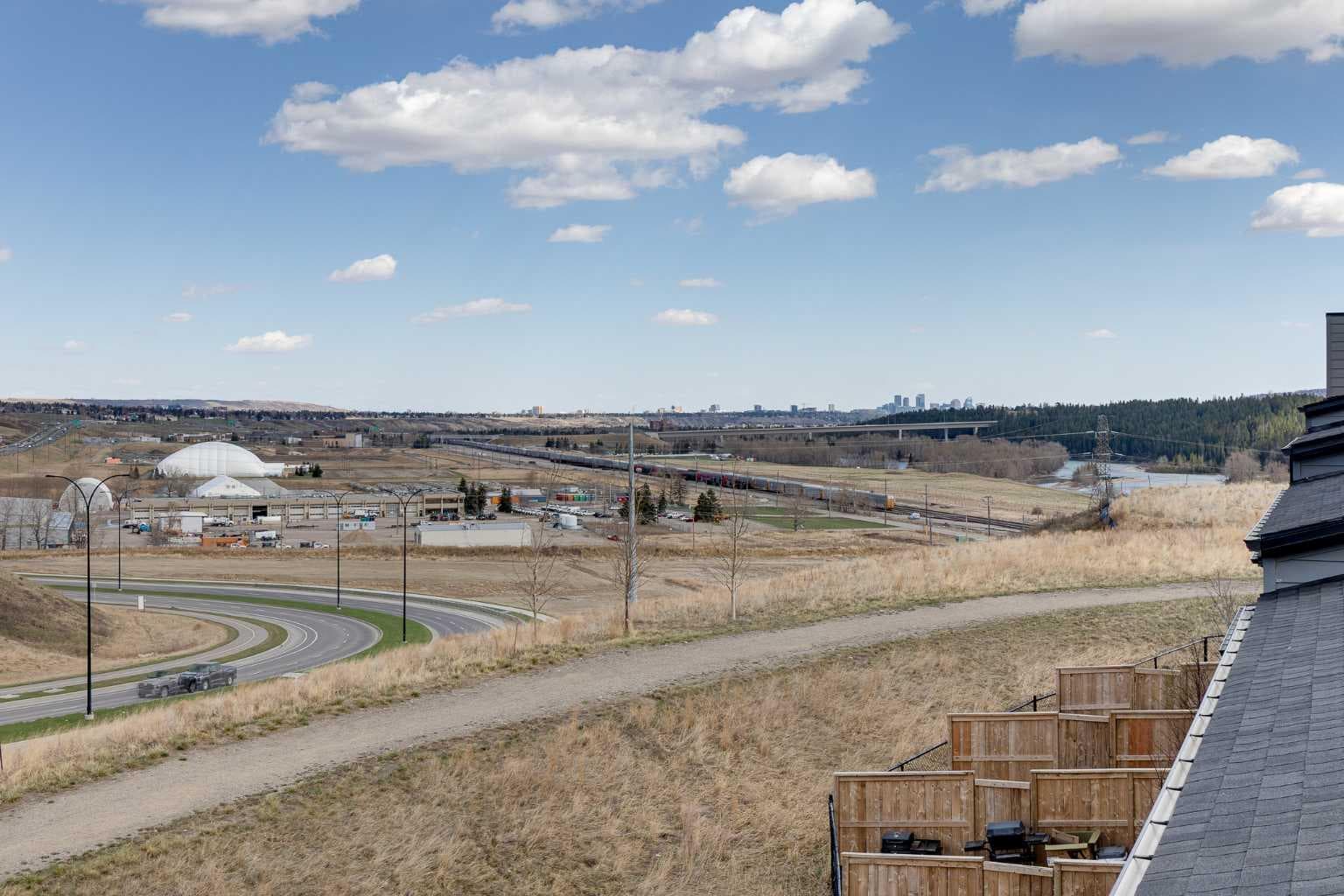 302, 260 Rowley Way NW