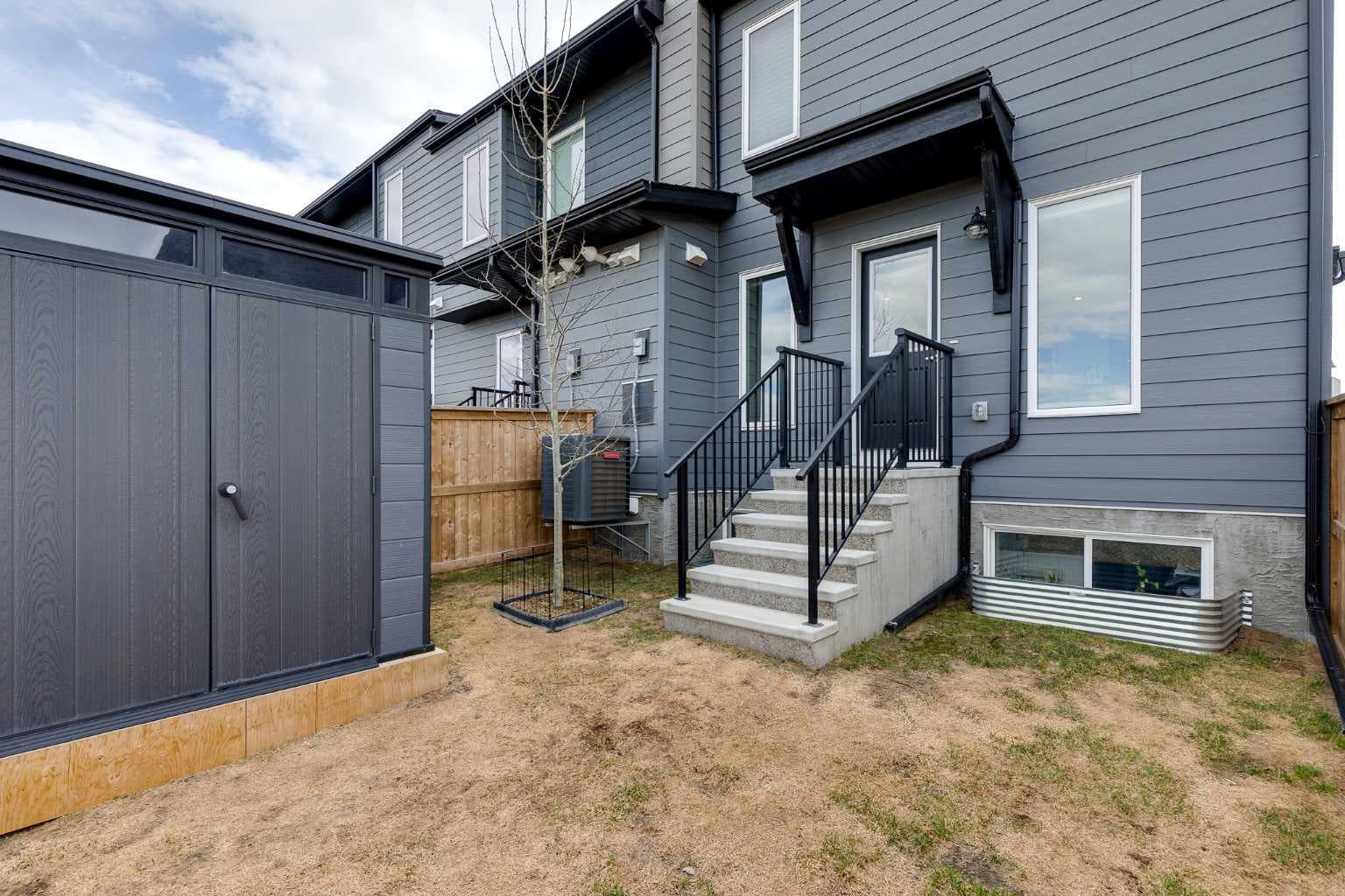 302, 260 Rowley Way NW