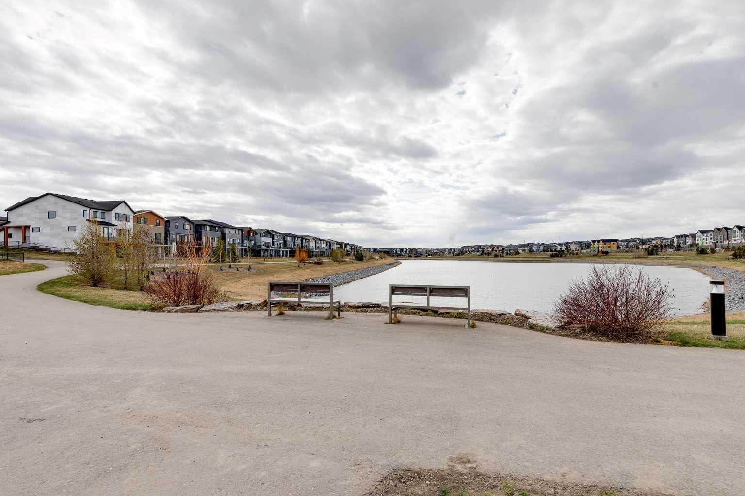 302, 260 Rowley Way NW