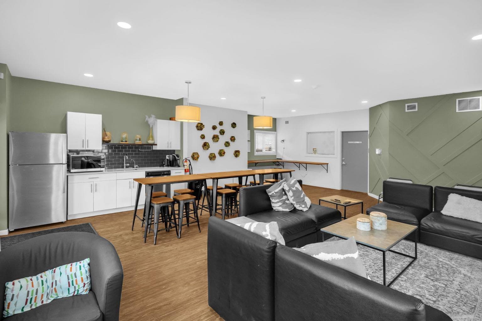 3407, 181 Skyview Ranch Manor NE