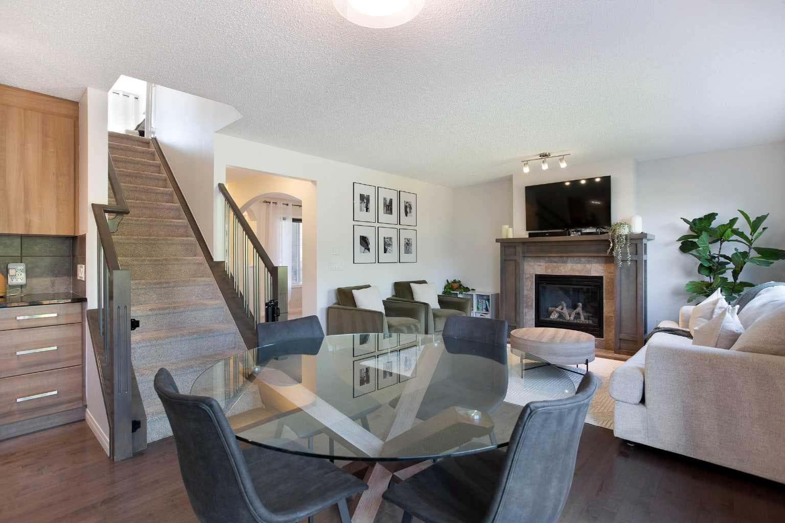 2363 Baywater Crescent SW