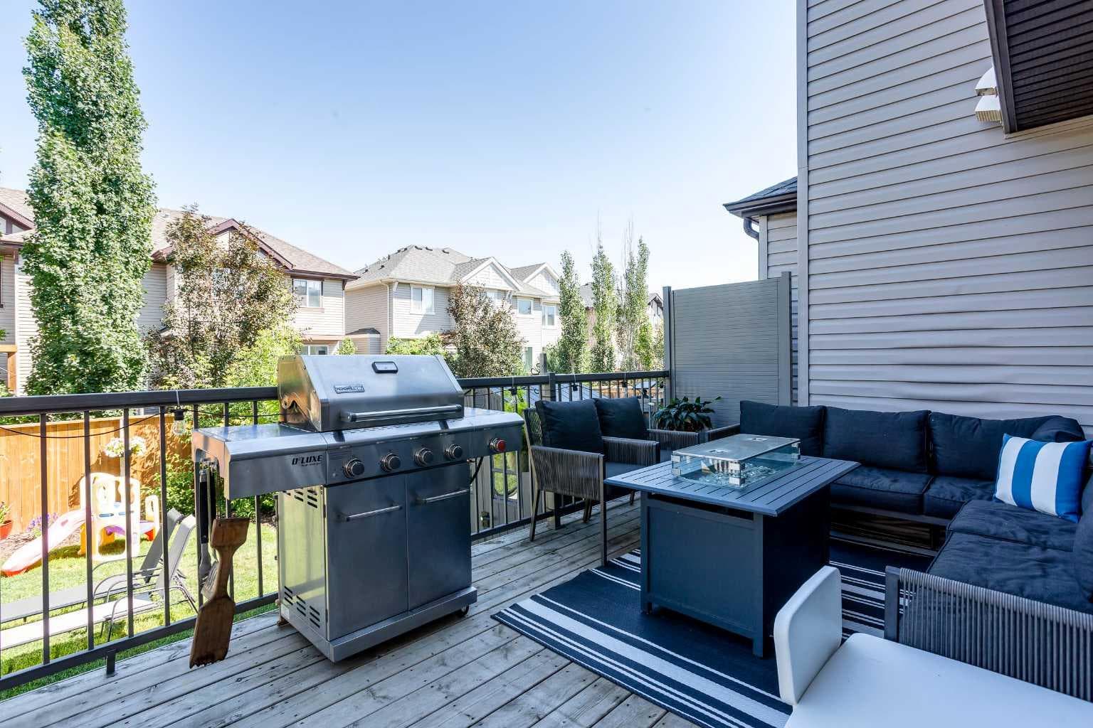2363 Baywater Crescent SW