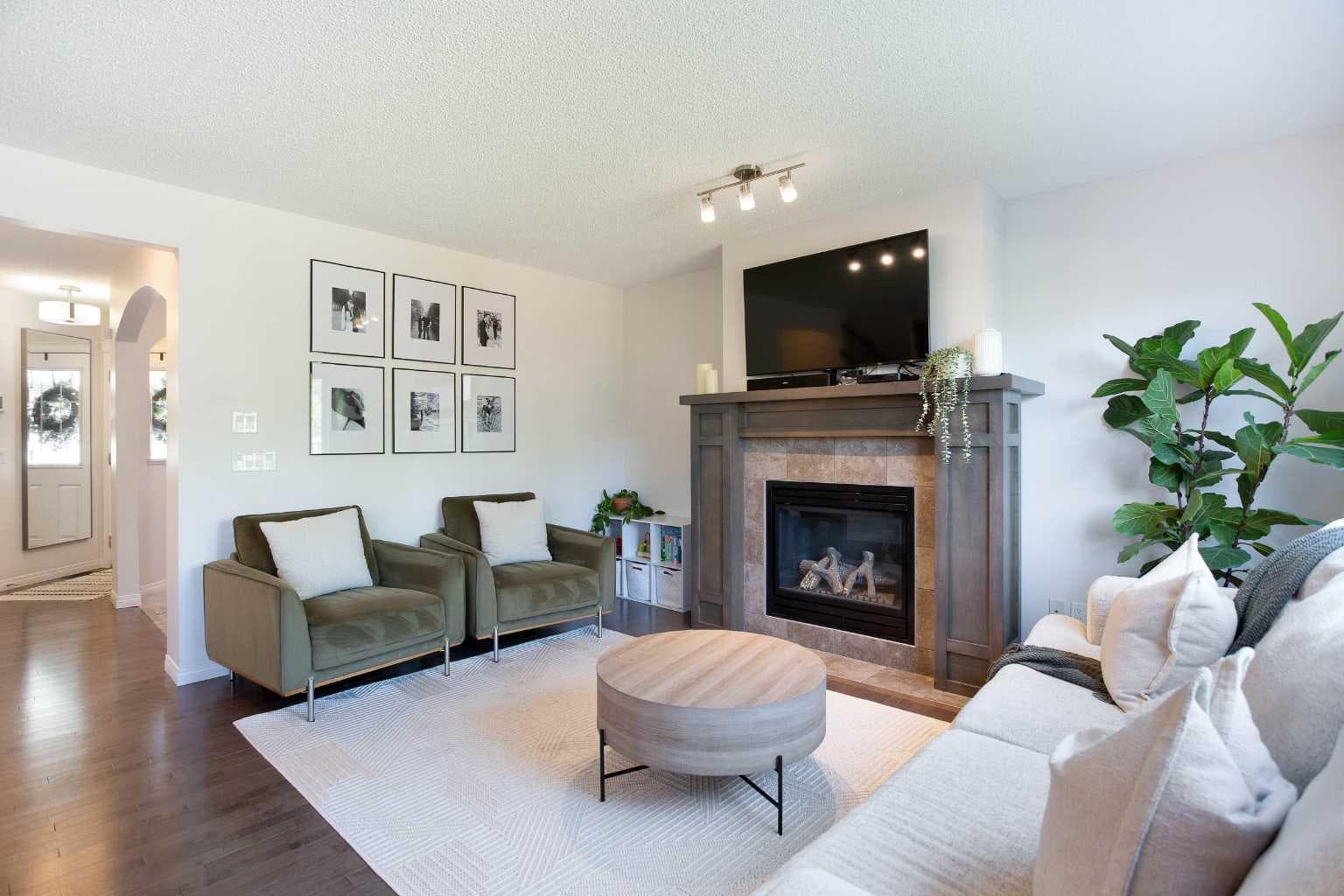 2363 Baywater Crescent SW