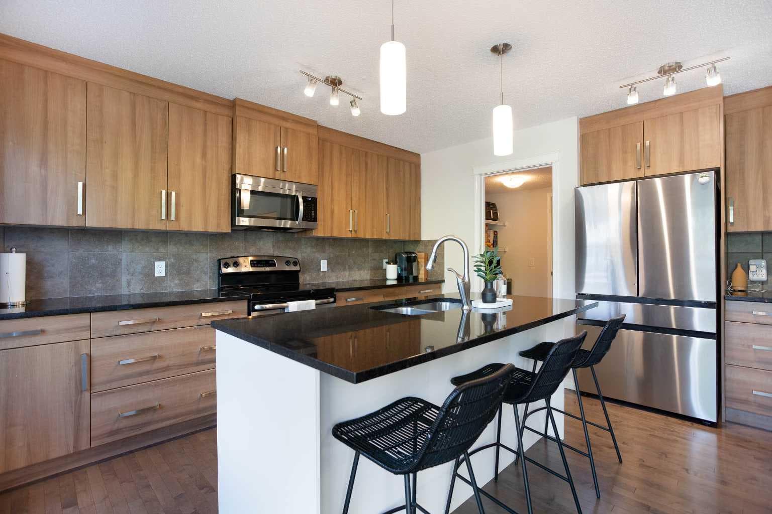 2363 Baywater Crescent SW