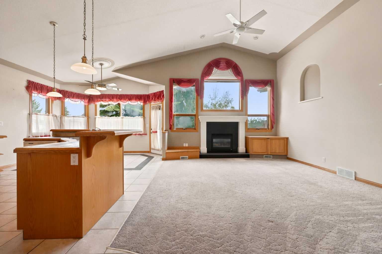 16 Arbour Estates View NW
