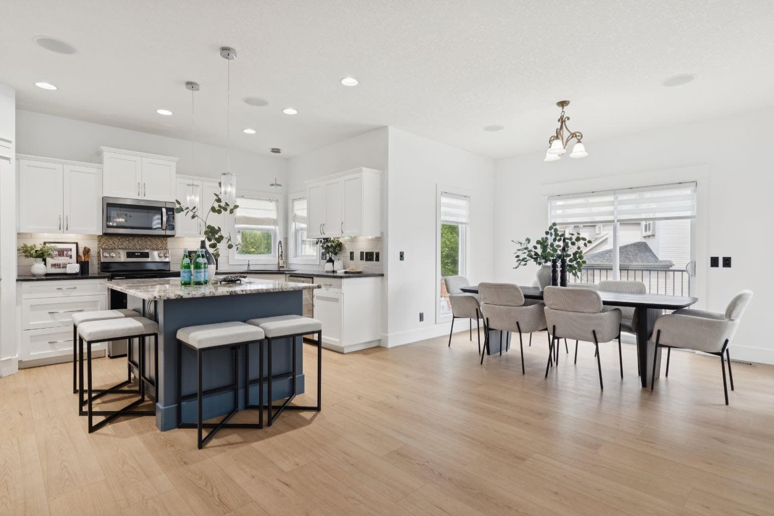 40 Val Gardena Court SW