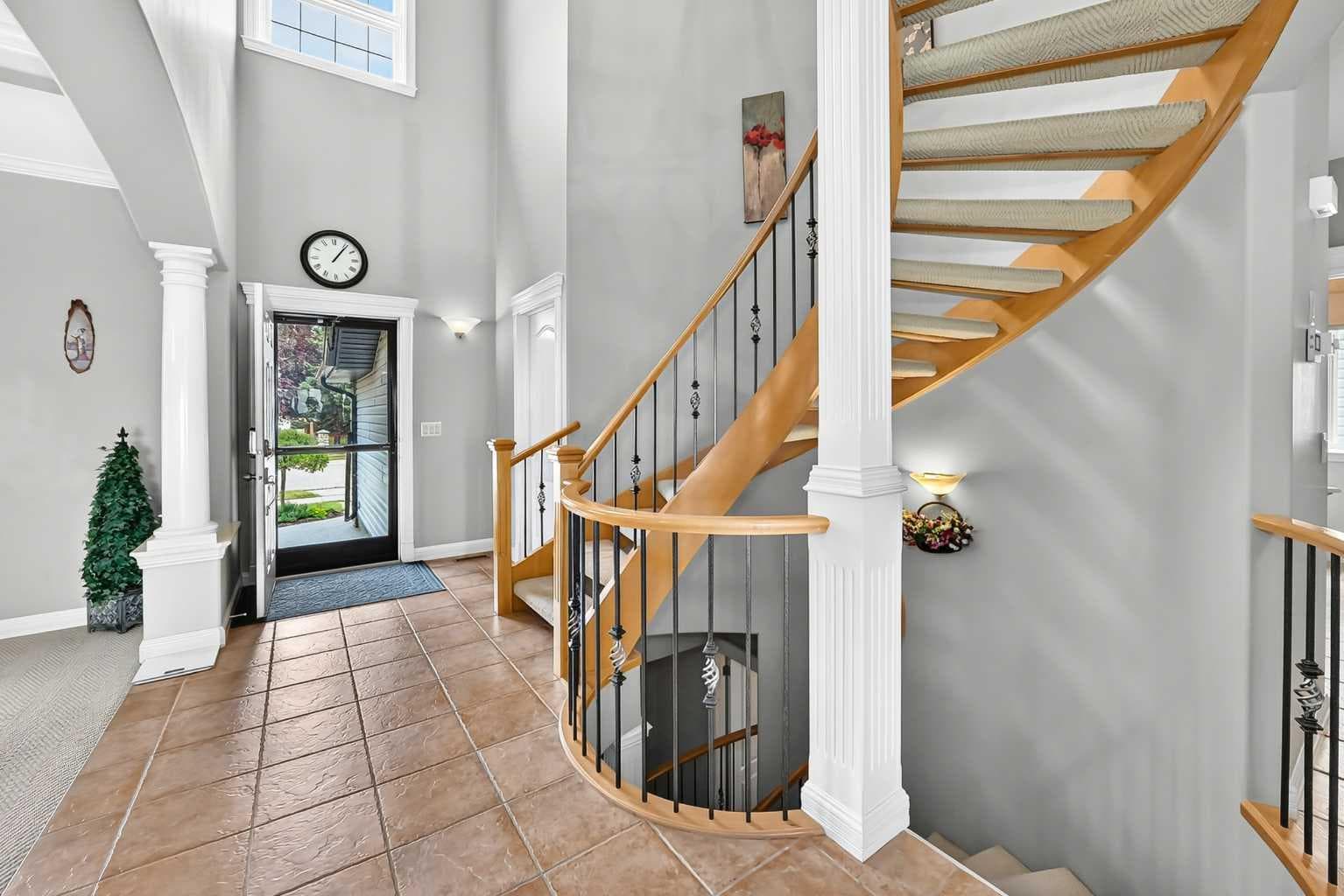 311 rocky ridge Drive NW