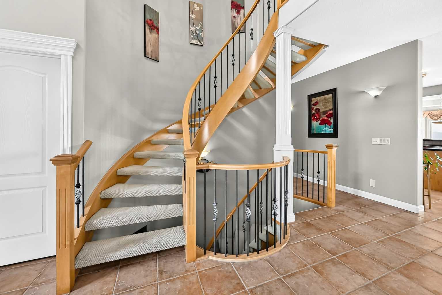 311 rocky ridge Drive NW