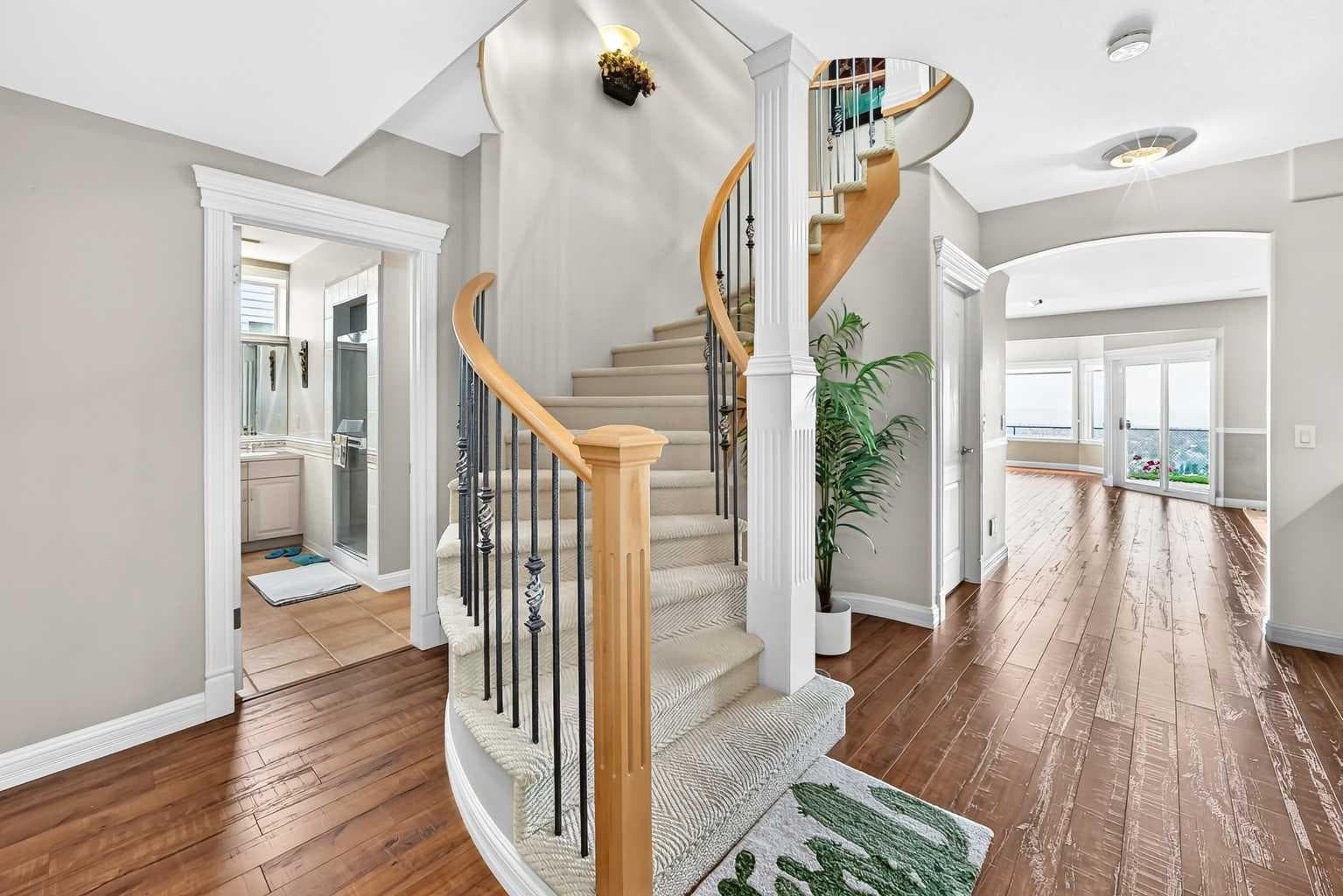 311 rocky ridge Drive NW