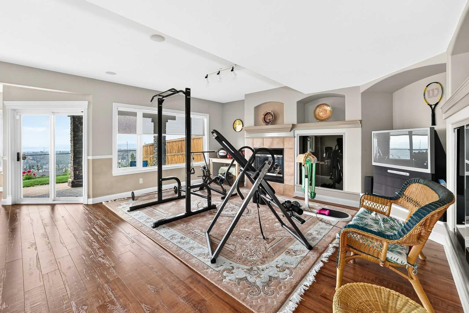 311 rocky ridge Drive NW