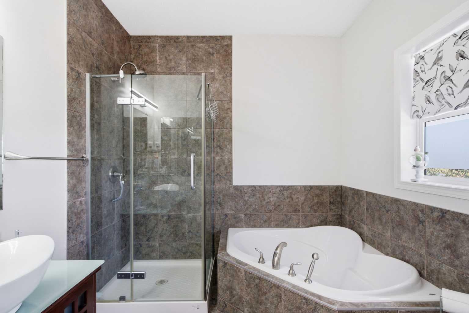 124 West Creek Glen 