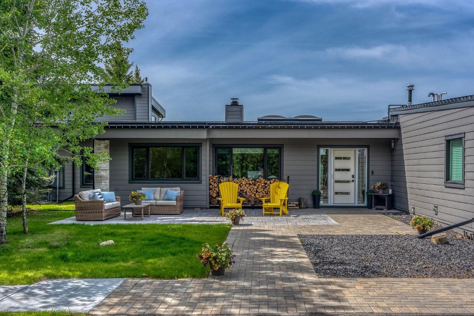 183 Pinebrook Way SW