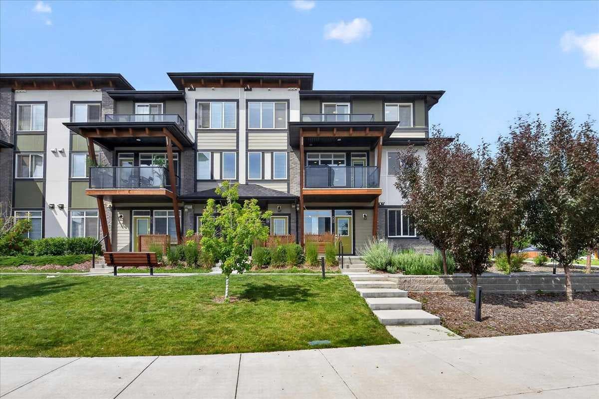 79, 230 Seton Passage SE