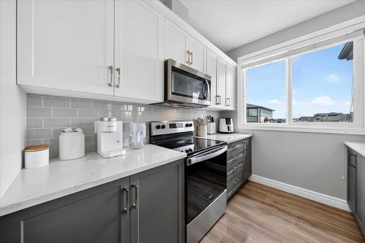 79, 230 Seton Passage SE