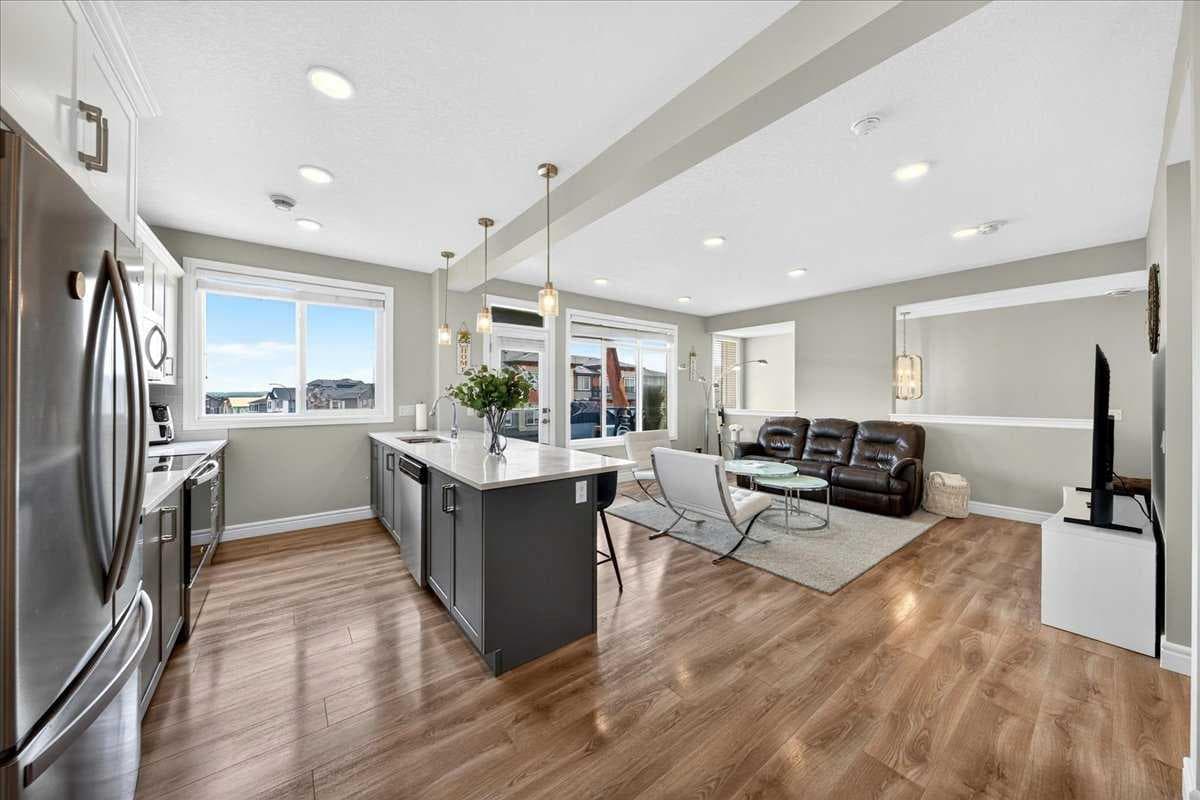 79, 230 Seton Passage SE