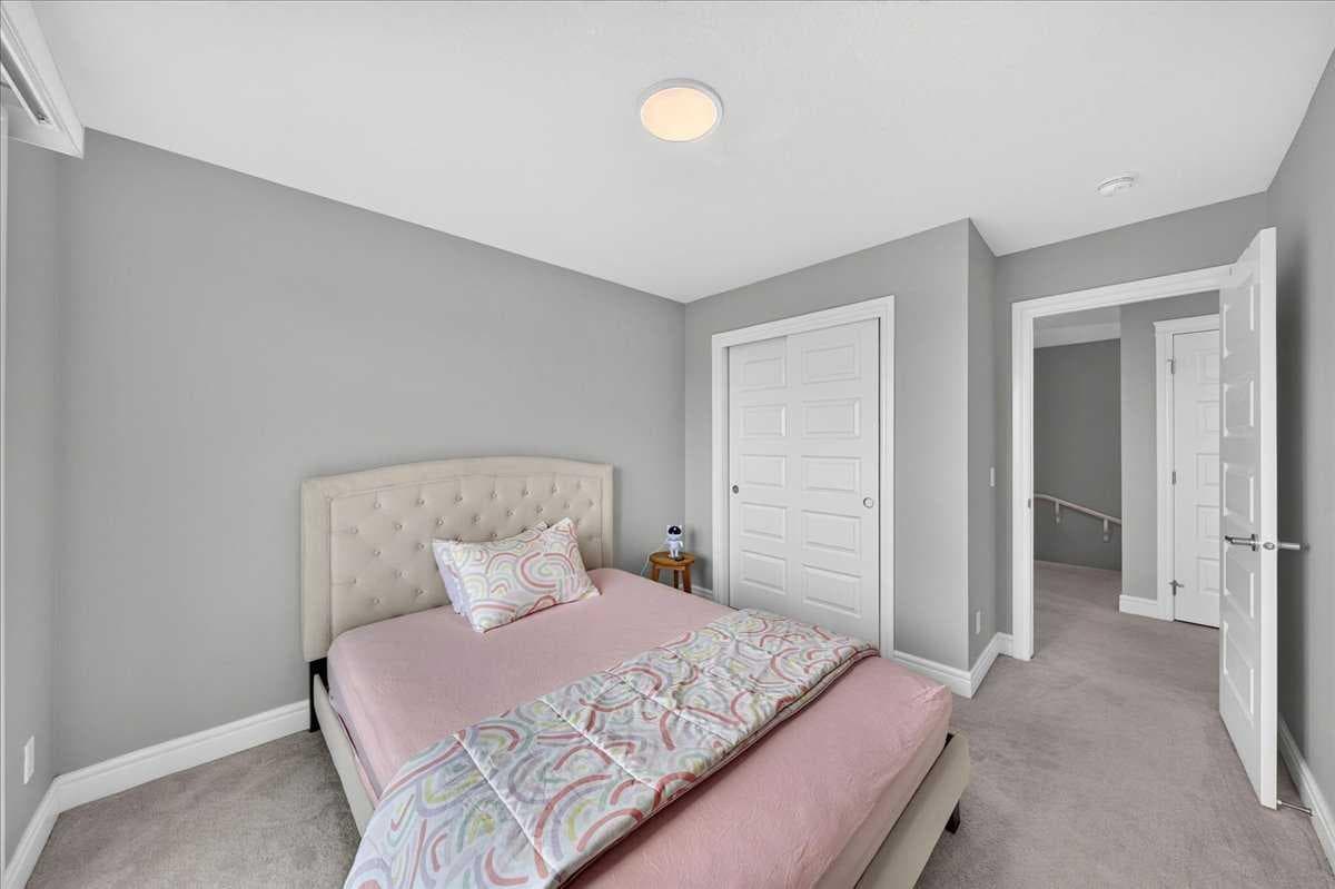79, 230 Seton Passage SE