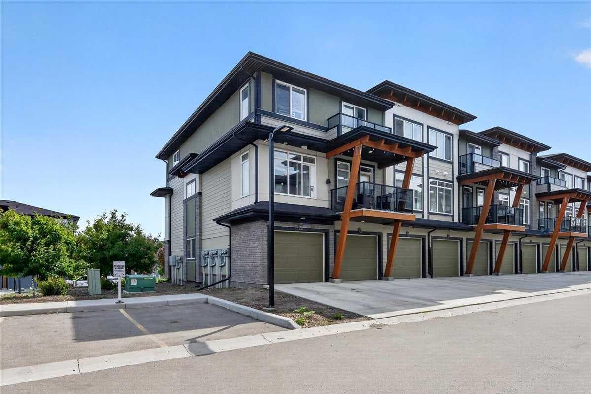 79, 230 Seton Passage SE