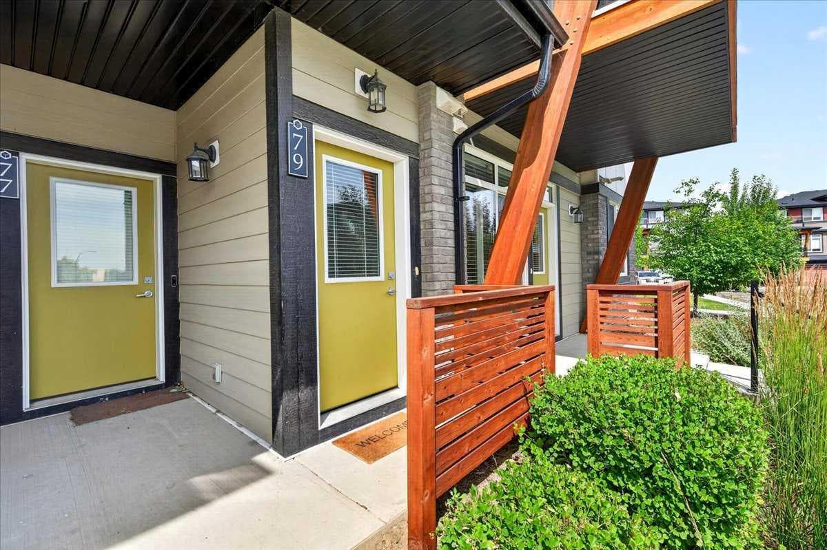 79, 230 Seton Passage SE