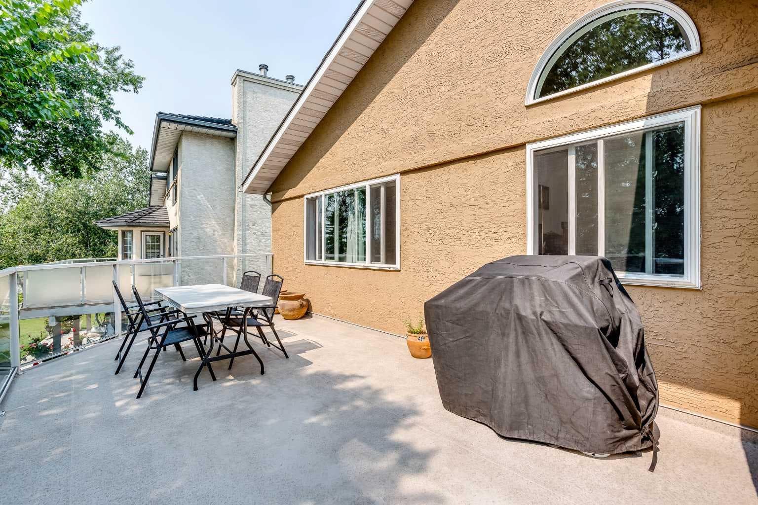 128 Waterstone Place SE