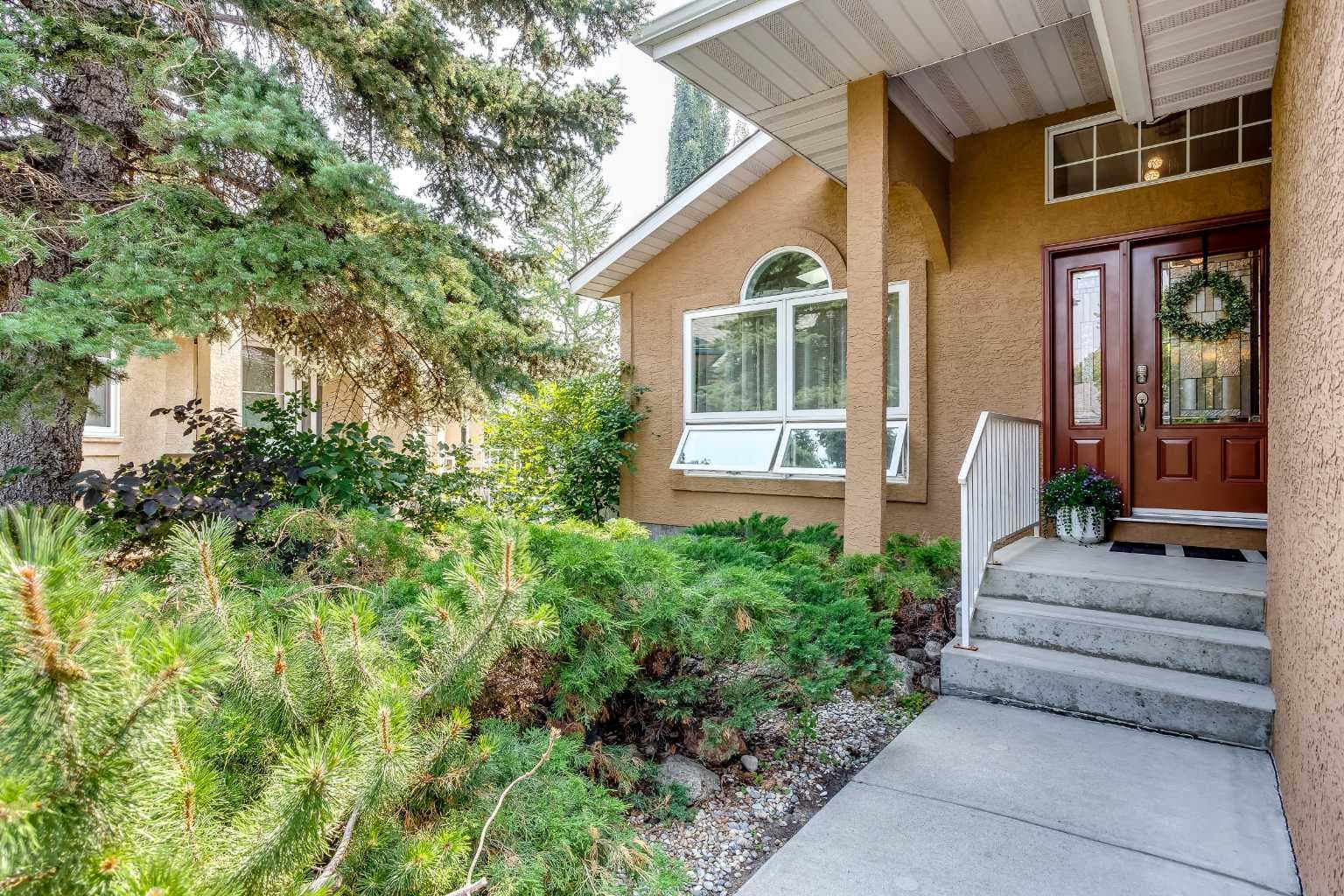 128 Waterstone Place SE