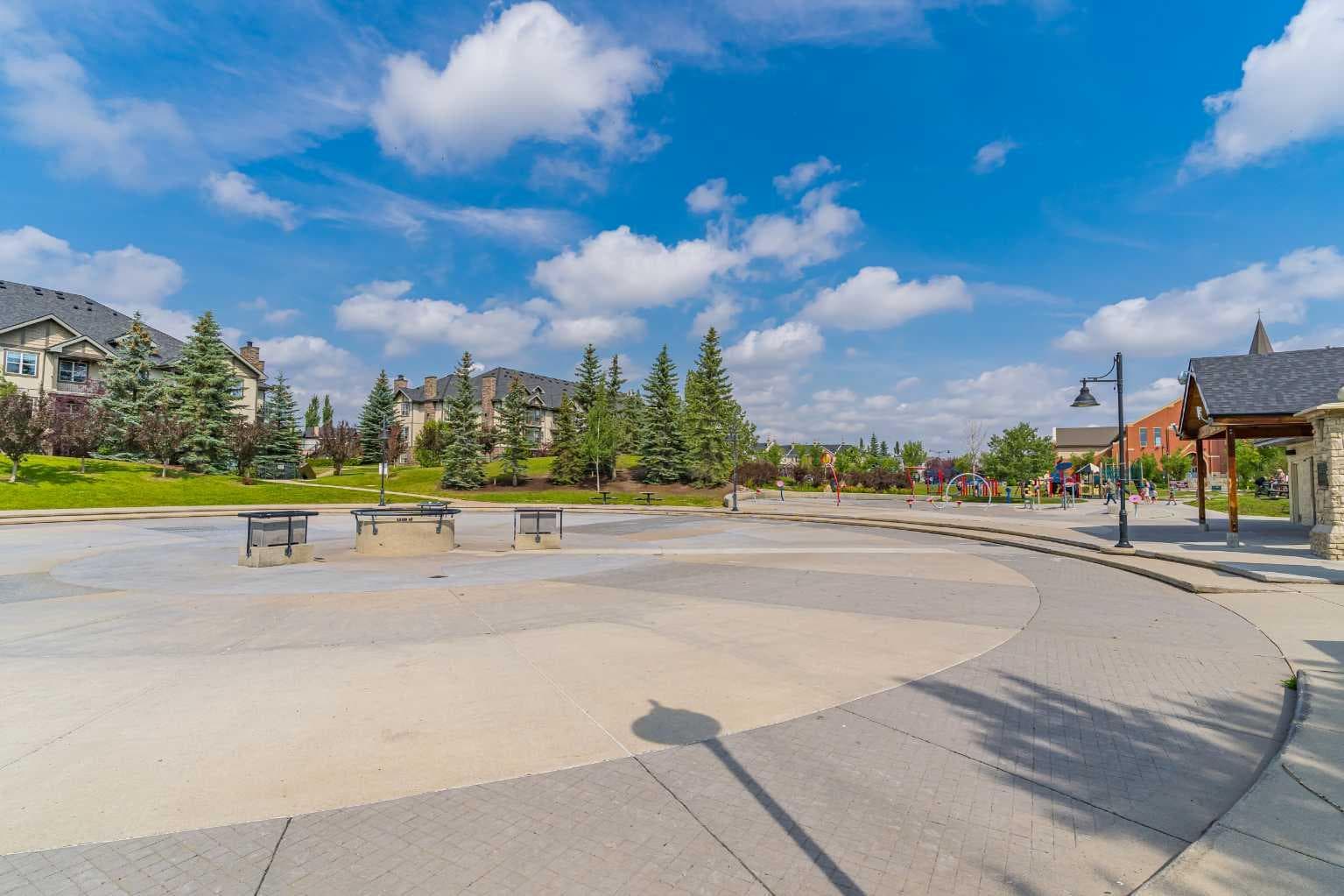 208, 25 Prestwick Drive SE