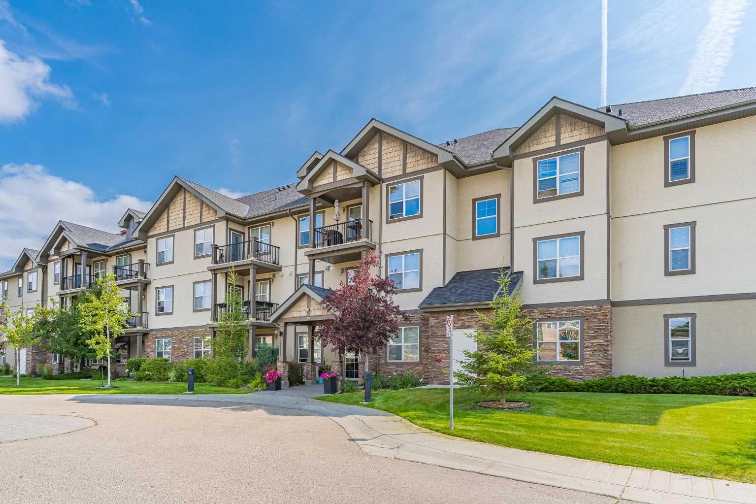 208, 25 Prestwick Drive SE