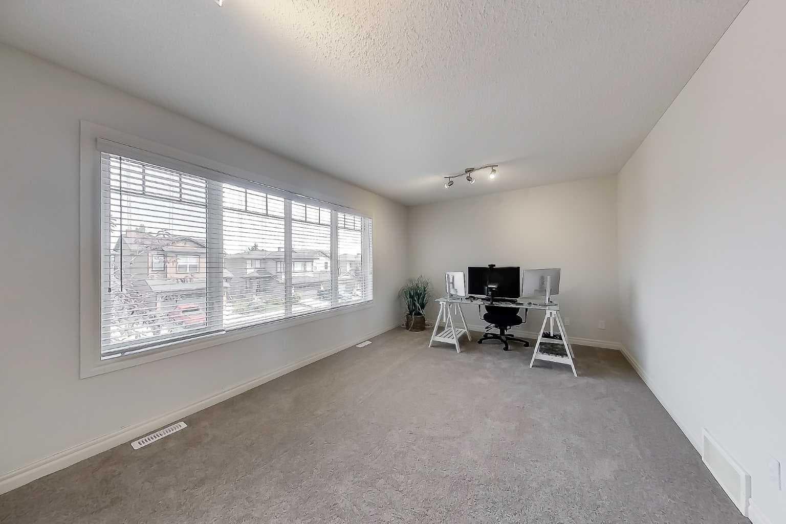 378 Sagewood Gardens SW