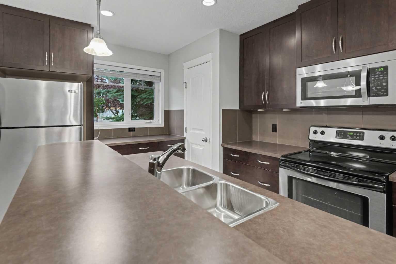 127 Prestwick Villas SE