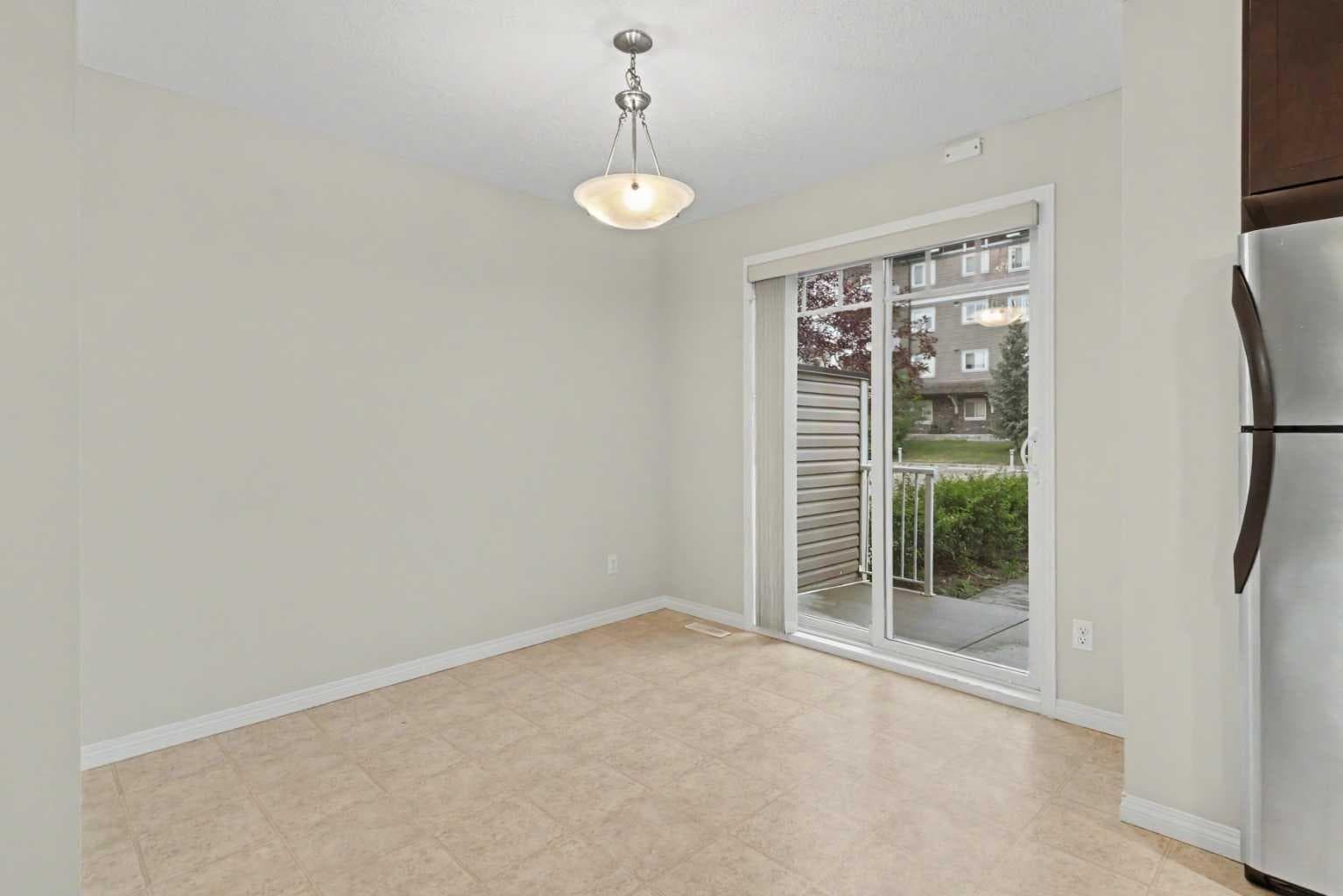 127 Prestwick Villas SE
