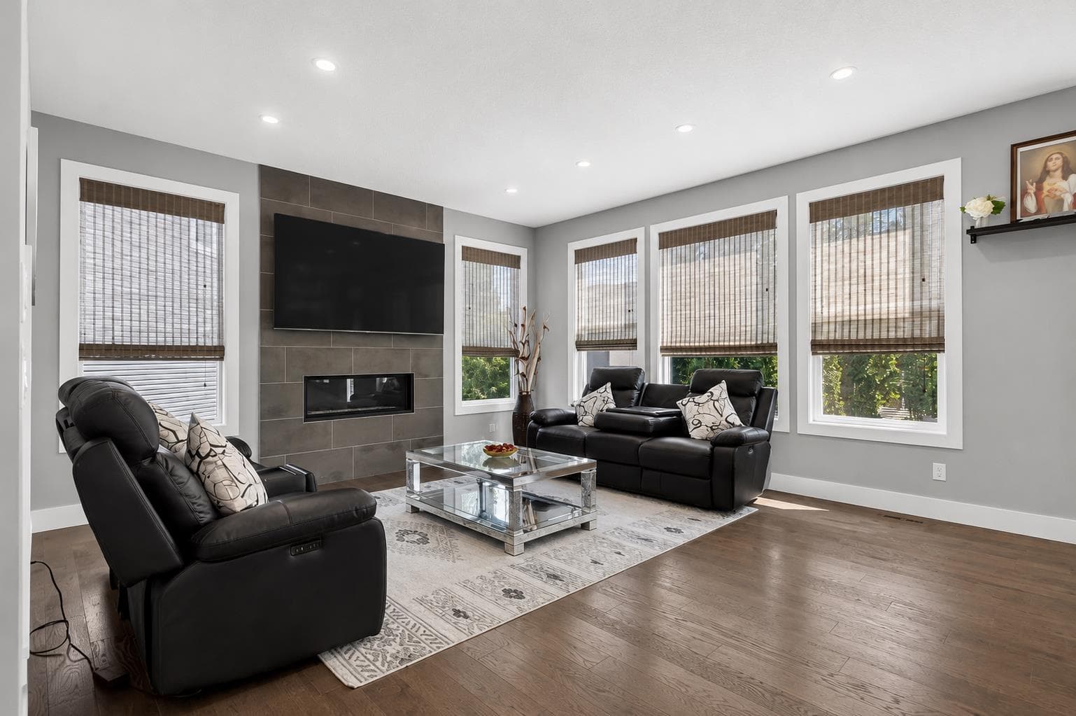108 Kinniburgh Close 