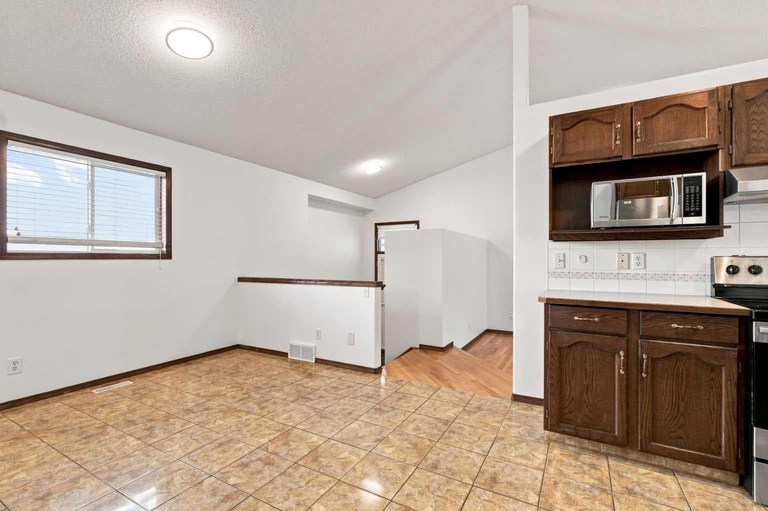 279 Coral Springs Circle NE