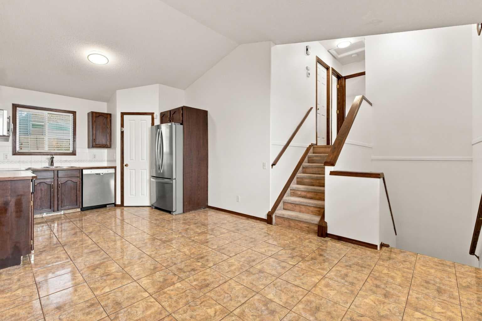 279 Coral Springs Circle NE