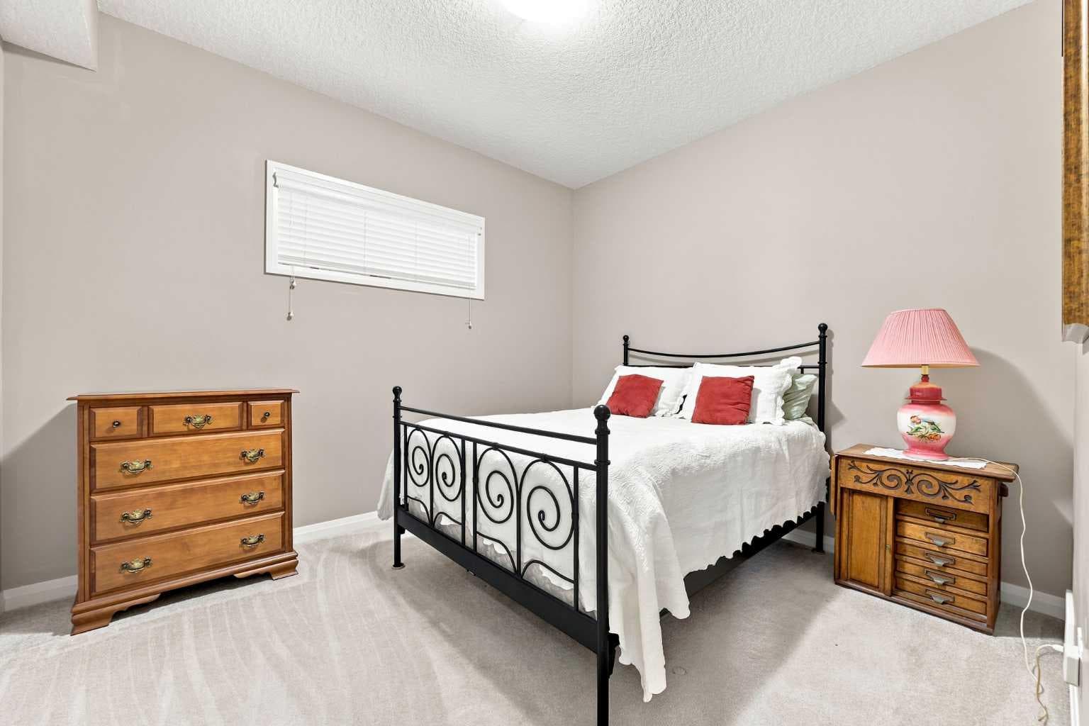 14 Ridge View Place 