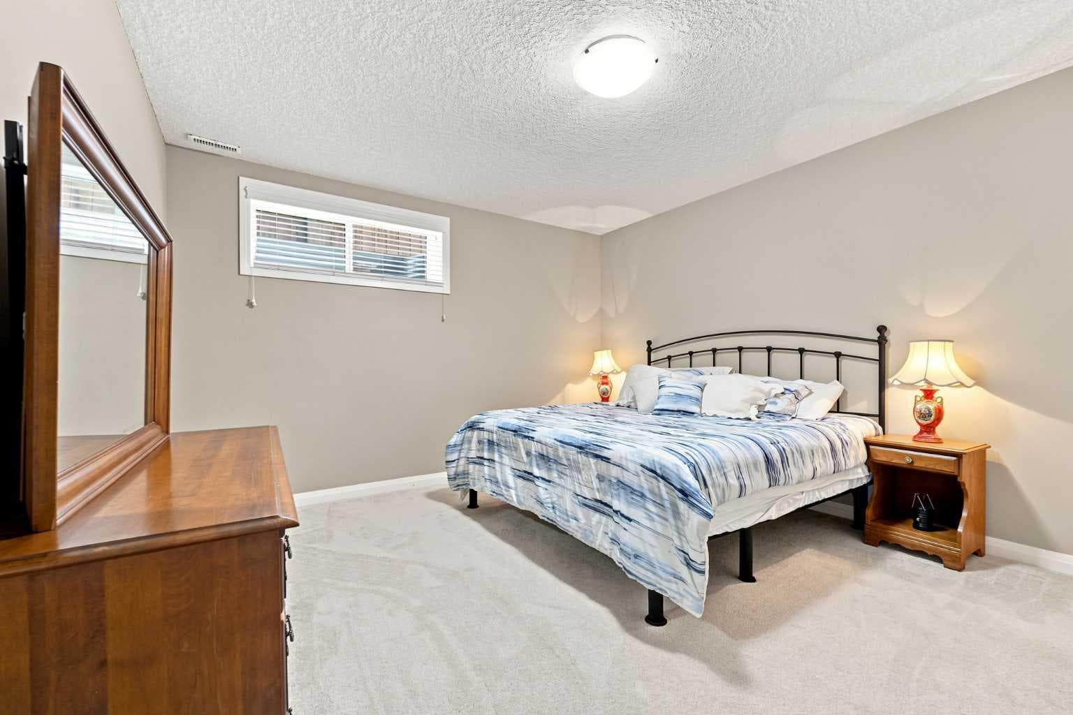14 Ridge View Place 