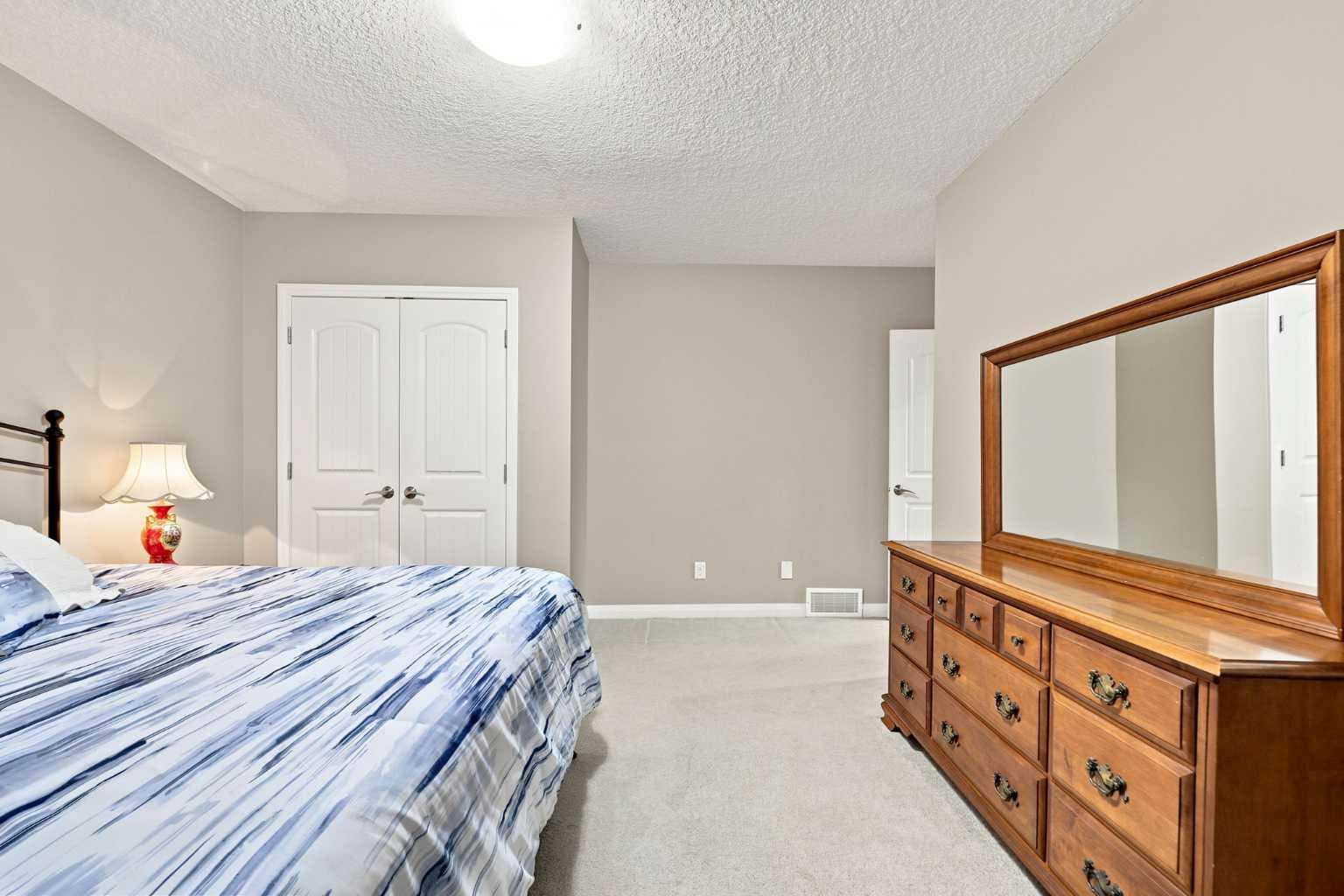 14 Ridge View Place 