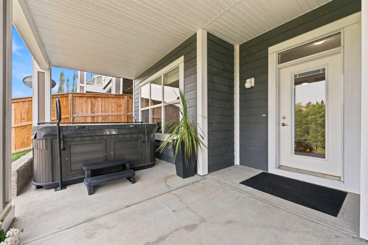 14 Ridge View Place 