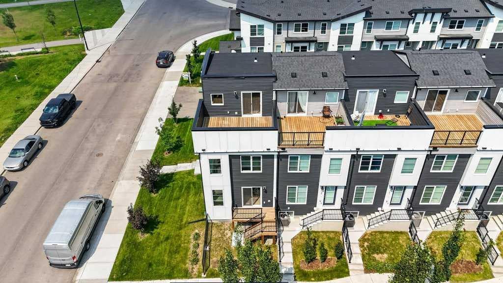 709, 474 Seton Circle SE