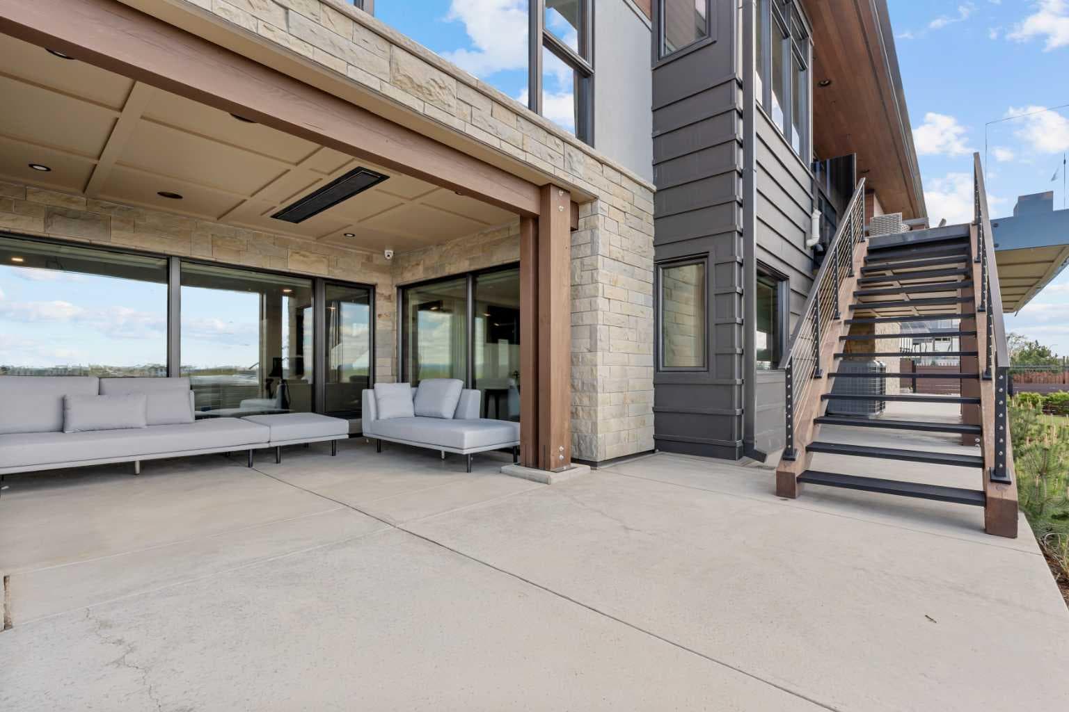 315 Aspen Ridge Place SW
