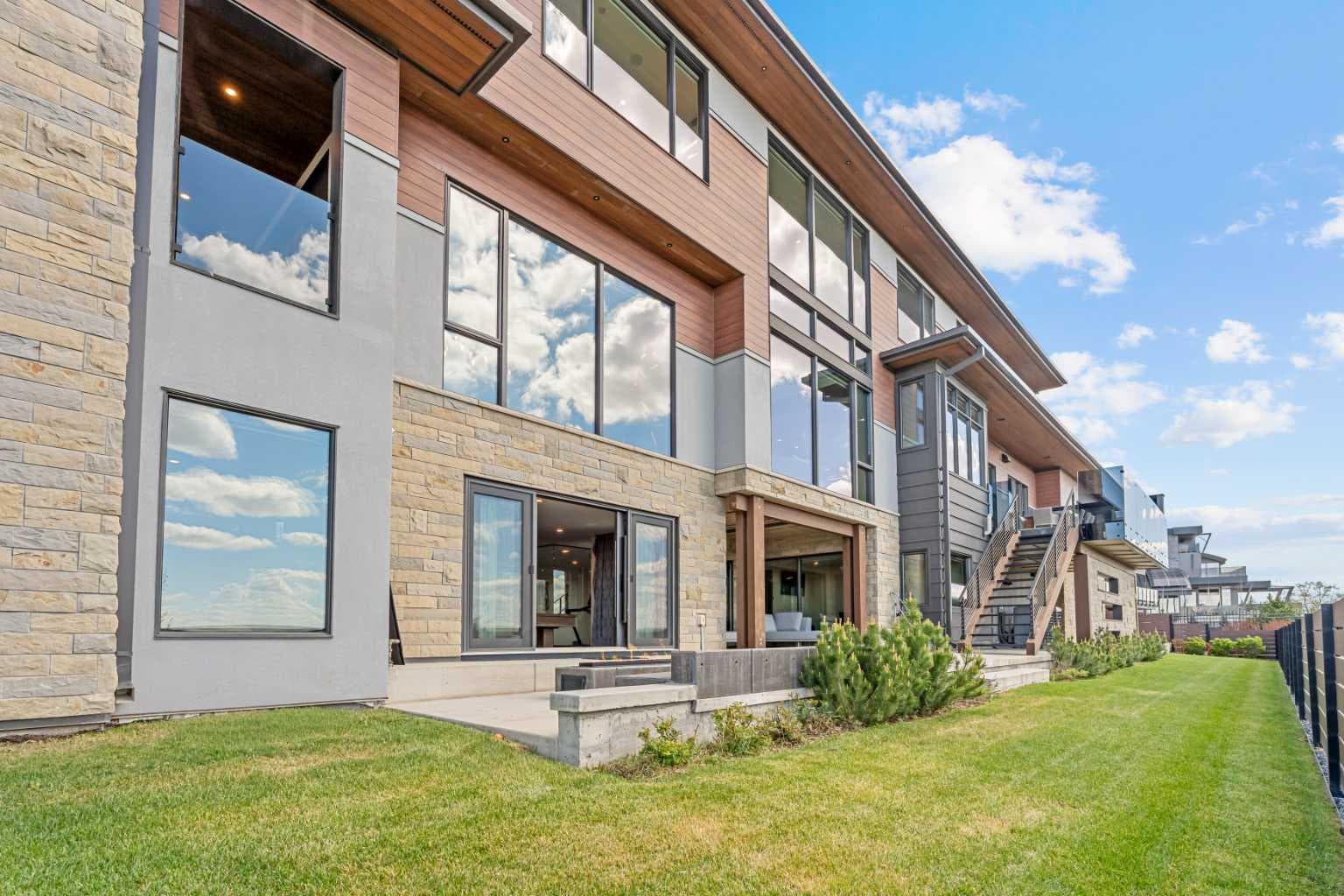 315 Aspen Ridge Place SW