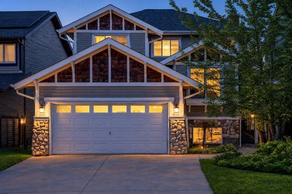 40 Cougar Ridge Heights SW
