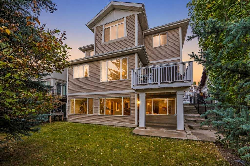 40 Cougar Ridge Heights SW