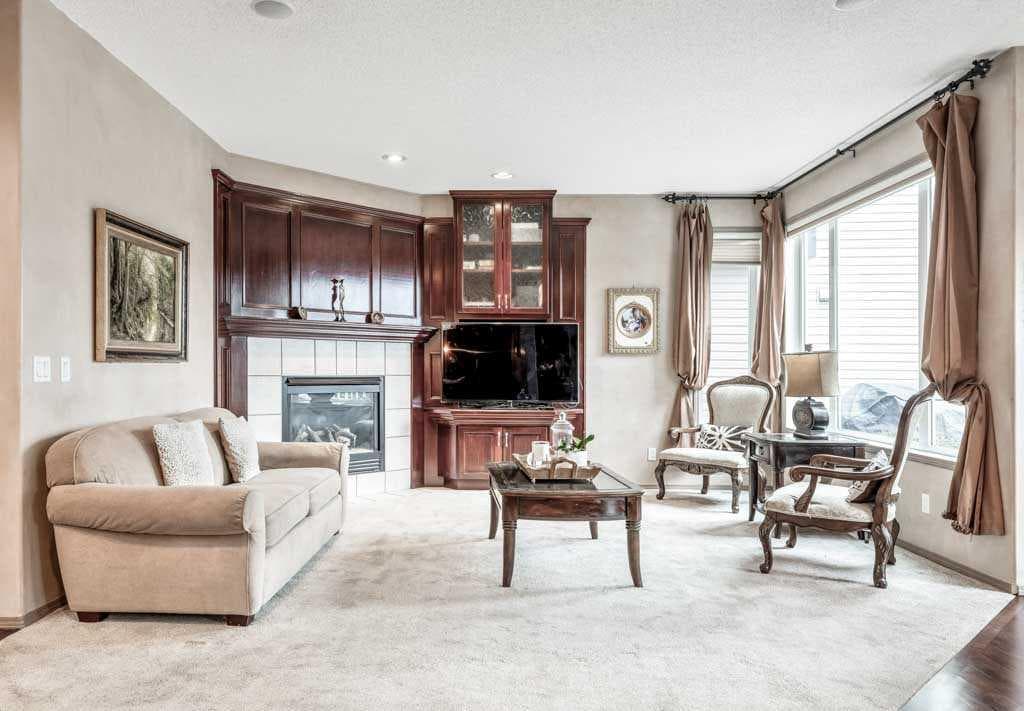 40 Cougar Ridge Heights SW